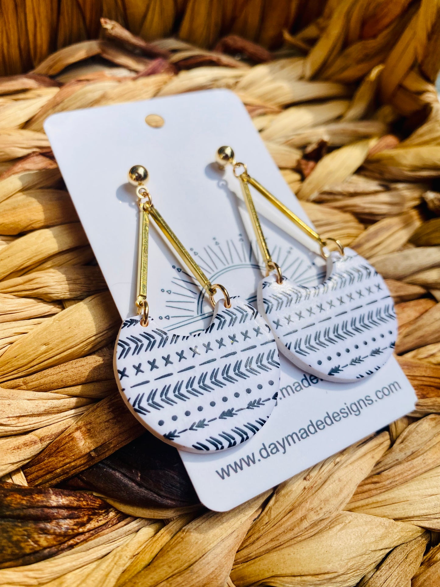 Black & White Arrow Dangle Earring