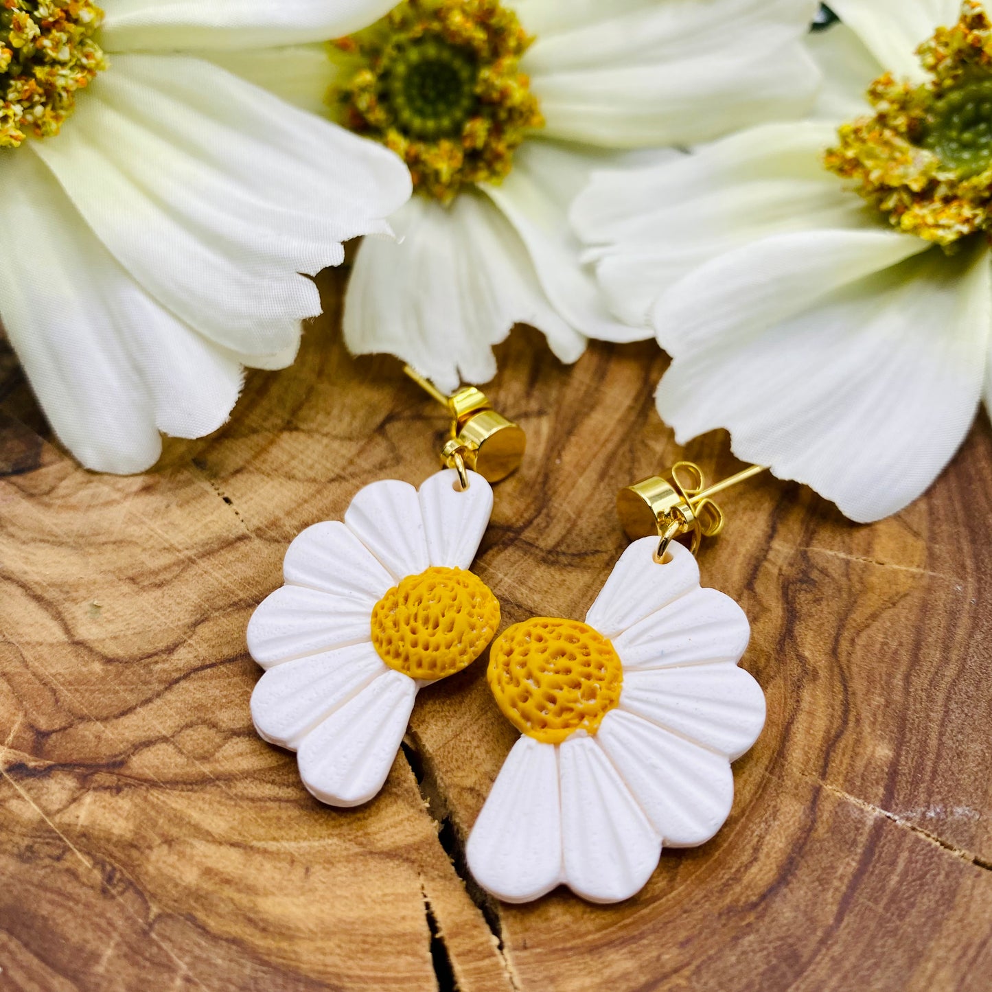 Daisy Dangle Earrings