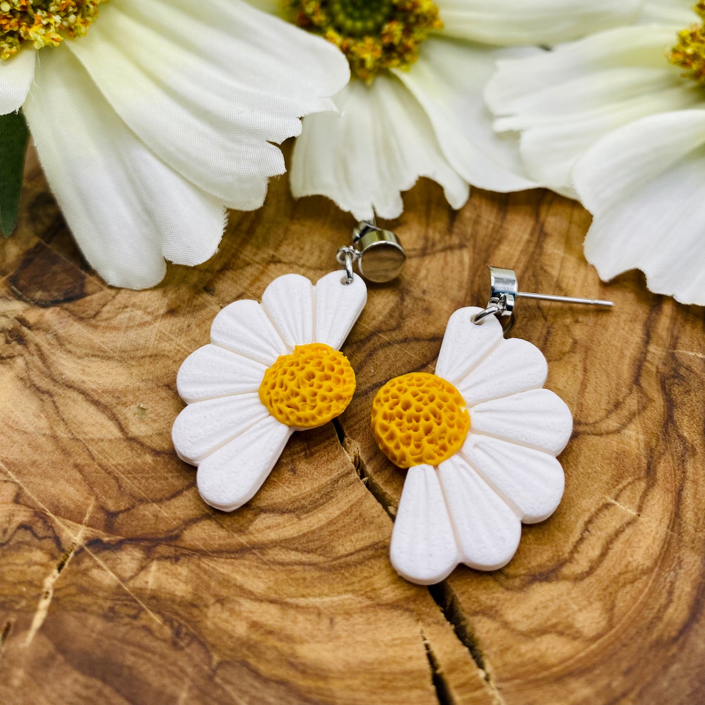 Daisy Dangle Earrings