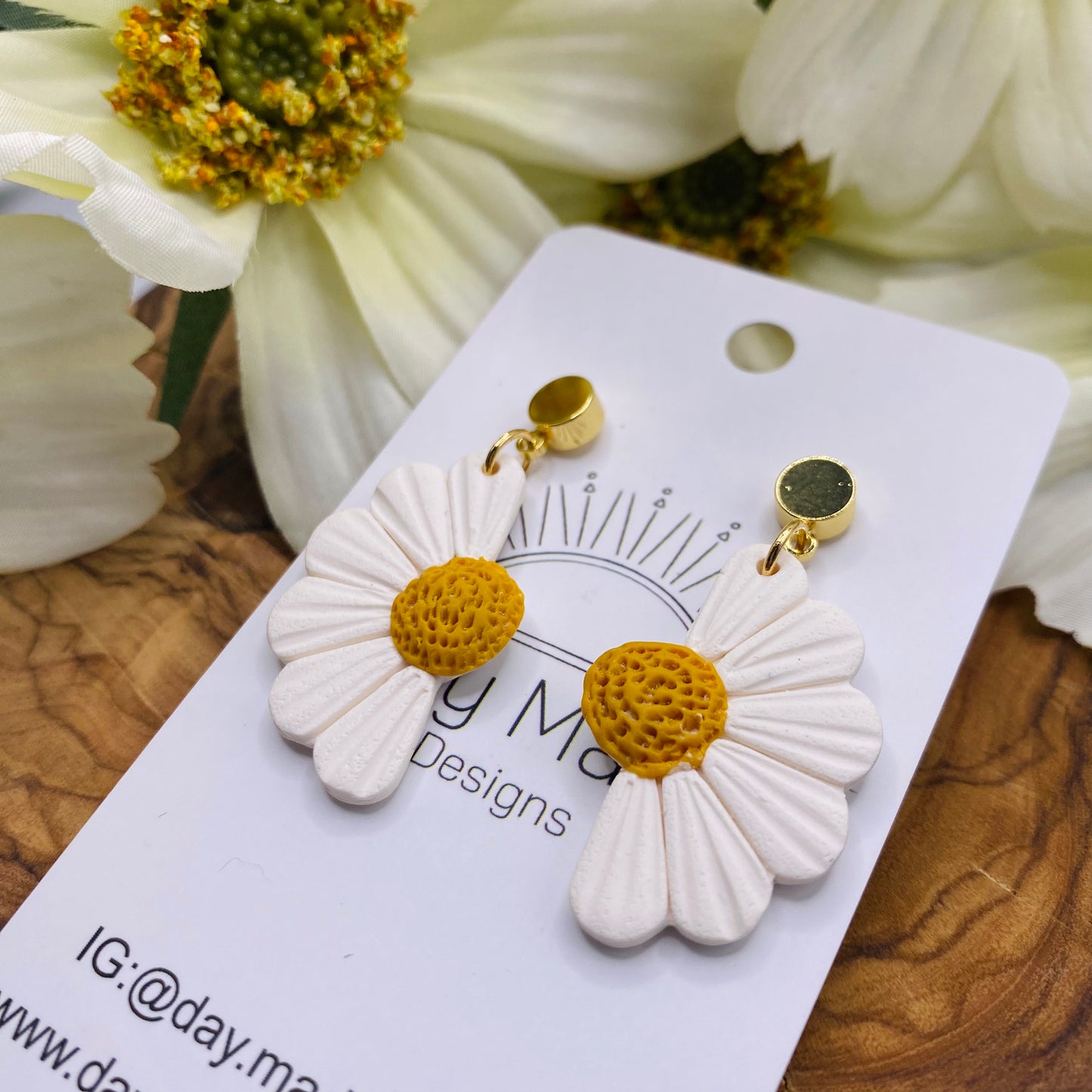 Daisy Dangle Earrings