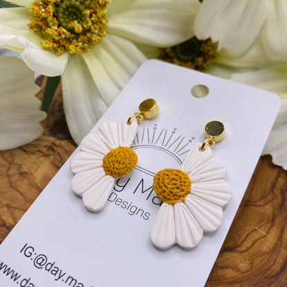 Daisy Dangle Earrings